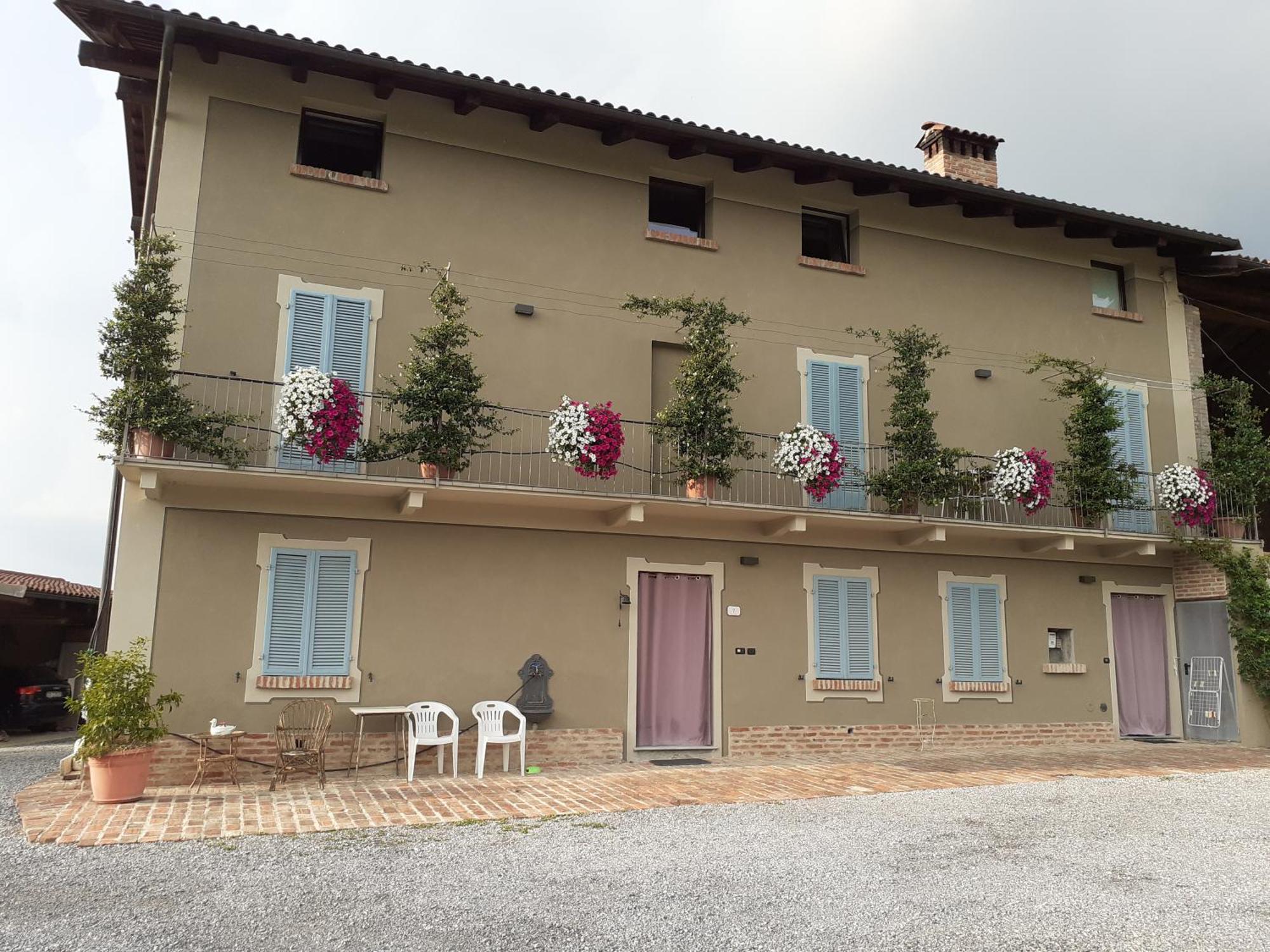 La Casa Di Roby-1 Appartamento La Morra Con Piscina Extérieur photo