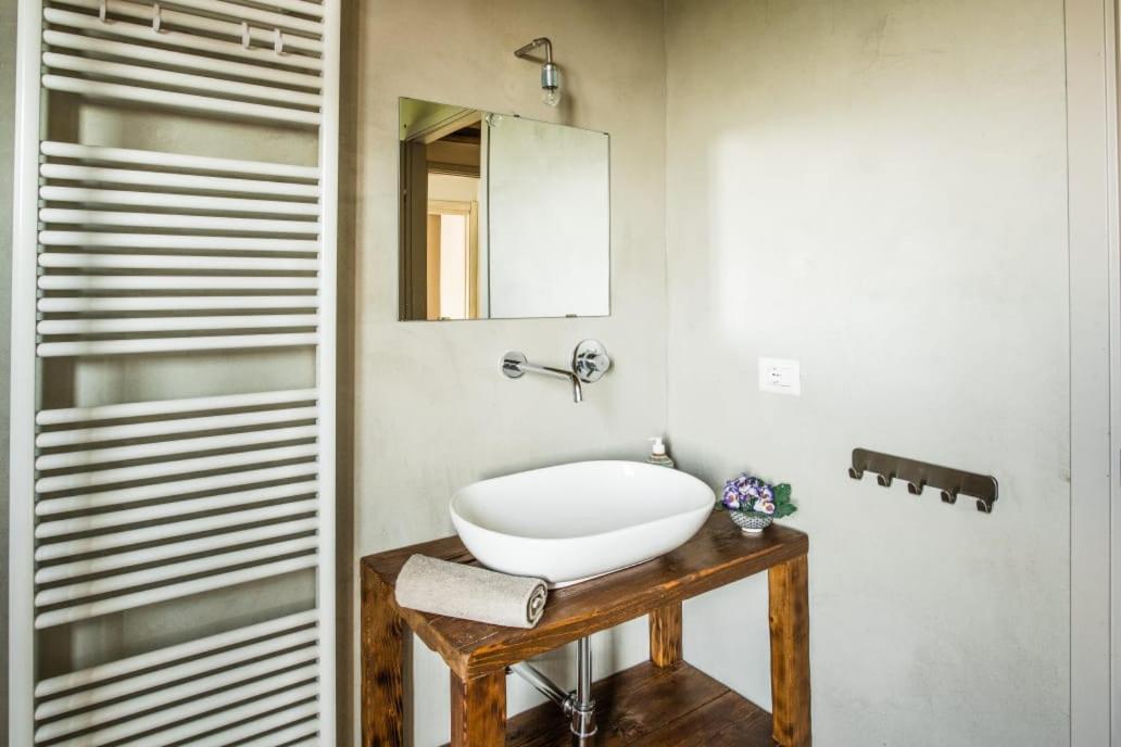 La Casa Di Roby-1 Appartamento La Morra Con Piscina Extérieur photo
